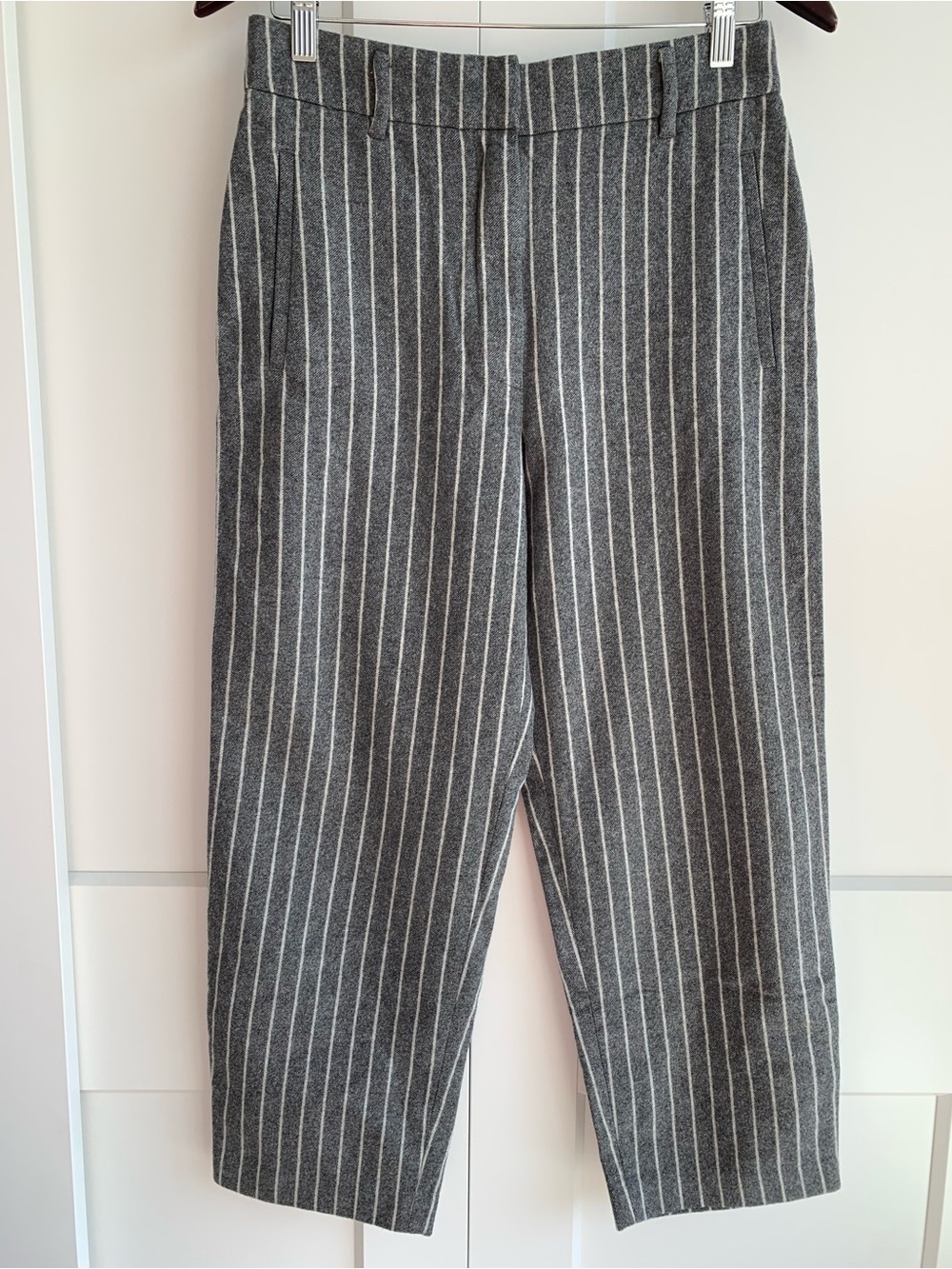 Wilfred Business Casual Women’s Pant Wool Gray Pinstripe Chinos Size 8